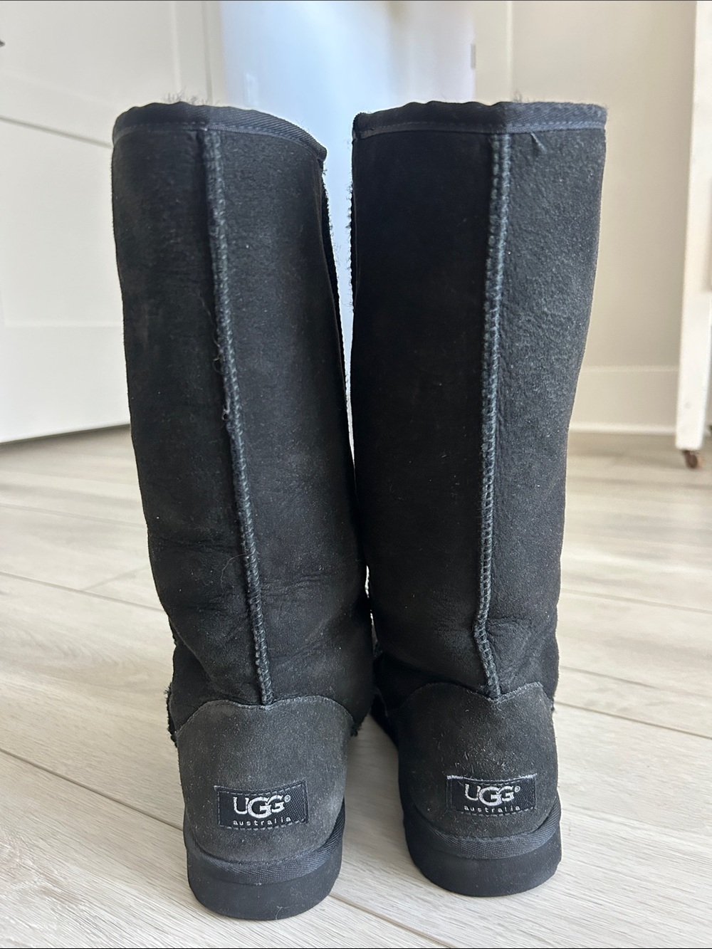 Vintage UGG Australia Classic Tall Black Sheepskin Boots Women’s 8 Y2K